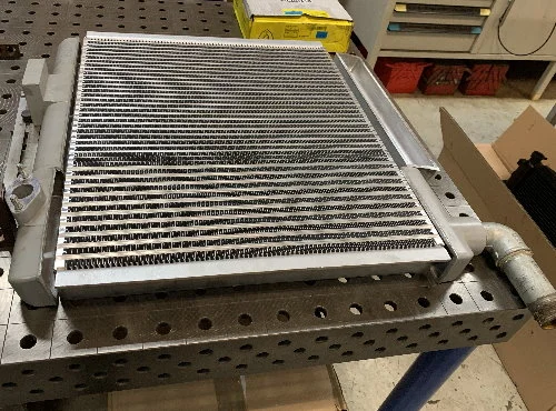 Radiateur de compresseur industriel encrassé vs propre