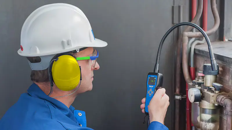 Détection de fuite d’air comprimé avec appareil ultrasonique sur installation industrielle